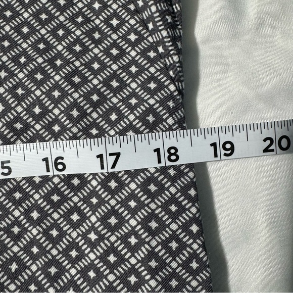 Chic Grey and White Patterned Dress Pockets From Sandwich_ Size EU 42 (US 12) - Picture 10 of 11